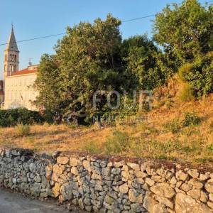 Otok Brač, Nerežišće, stara kamena kuća 122m2