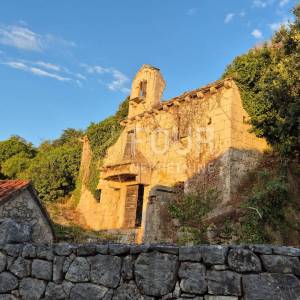 Otok Brač, Nerežišće, stara kamena kuća 122m2