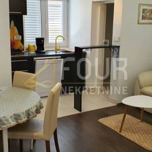 Otok Krk, 2s+db, 194.2m2, terasa, balkon, garaža