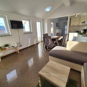 Otok Krk - apartman s otvorenim pogledom na more