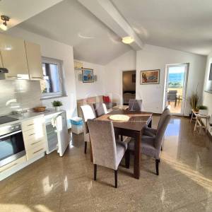 Otok Krk - apartman s otvorenim pogledom na more