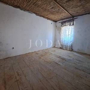 Otok Krk - kamena kuća za adaptaciju