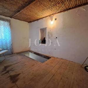 Otok Krk - kamena kuća za adaptaciju