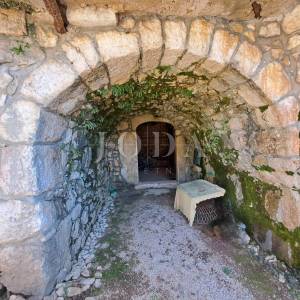 Otok Krk - kamena kuća za adaptaciju