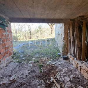 Otok Krk - kamena kuća za adaptaciju