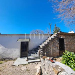 Otok Krk - kamena kuća za adaptaciju