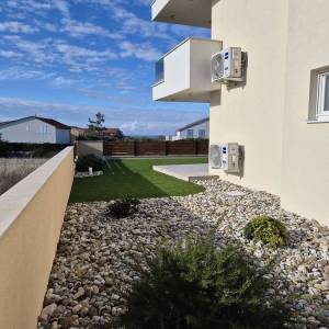 OTOK PAG, POVLJANA - Apartman s pogledom na more, novogradnja