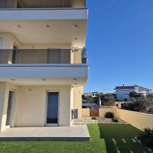 OTOK PAG, POVLJANA - Apartman u prizemlju s vrtom