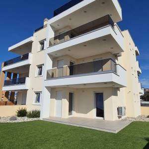 OTOK PAG, POVLJANA - Apartman s krovnom terasom i panoramskim pogledom