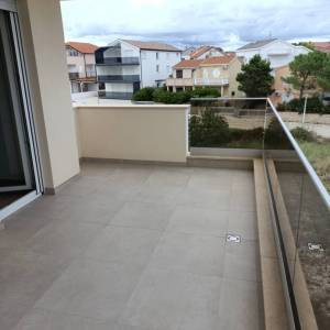 OTOK PAG, POVLJANA - Dvosobni apartman u novogradnji