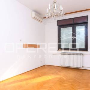 Pantovčak - poslovna zgrada ( 529m2) s pomočnim objektom 200m2, najam