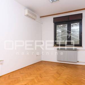 Pantovčak - poslovna zgrada ( 529m2) s pomočnim objektom 200m2, najam