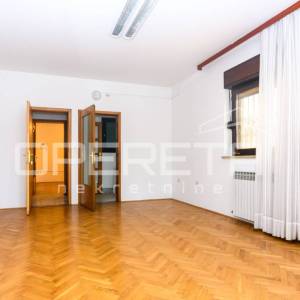 Pantovčak - poslovna zgrada ( 529m2) s pomočnim objektom 200m2, najam