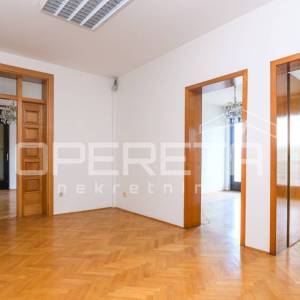 Pantovčak - poslovna zgrada ( 529m2) s pomočnim objektom 200m2, najam