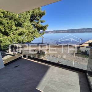 Penthouse, novogradnja na ekskluzivnoj lokaciji - prvi red do mora, Neviđane, 13