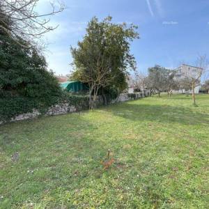 Peroj, građevinsko zemljište površine 1336 m²