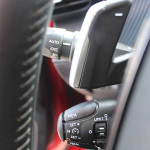 Peugeot 2008 1.2 Puretech Allure AUTOMATIK