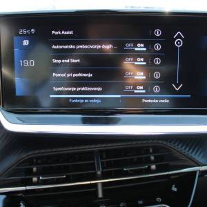 Peugeot 208 1.2 130ks GT Line AUTOMATIK *PANORAMA,LED,KAMERA*