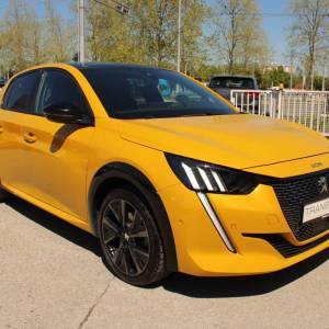 Peugeot 208 1.2 130ks GT Line AUTOMATIK *PANORAMA,LED,KAMERA*