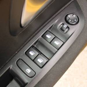 Peugeot 208 1.2 Puretech AUTOMATIK *NAVIGACIJA*