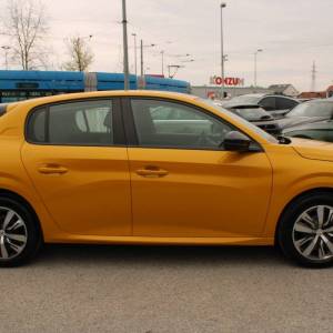 Peugeot 208 1.2 Puretech AUTOMATIK *NAVIGACIJA*