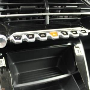 Peugeot 208 1.2 Puretech AUTOMATIK *NAVIGACIJA*