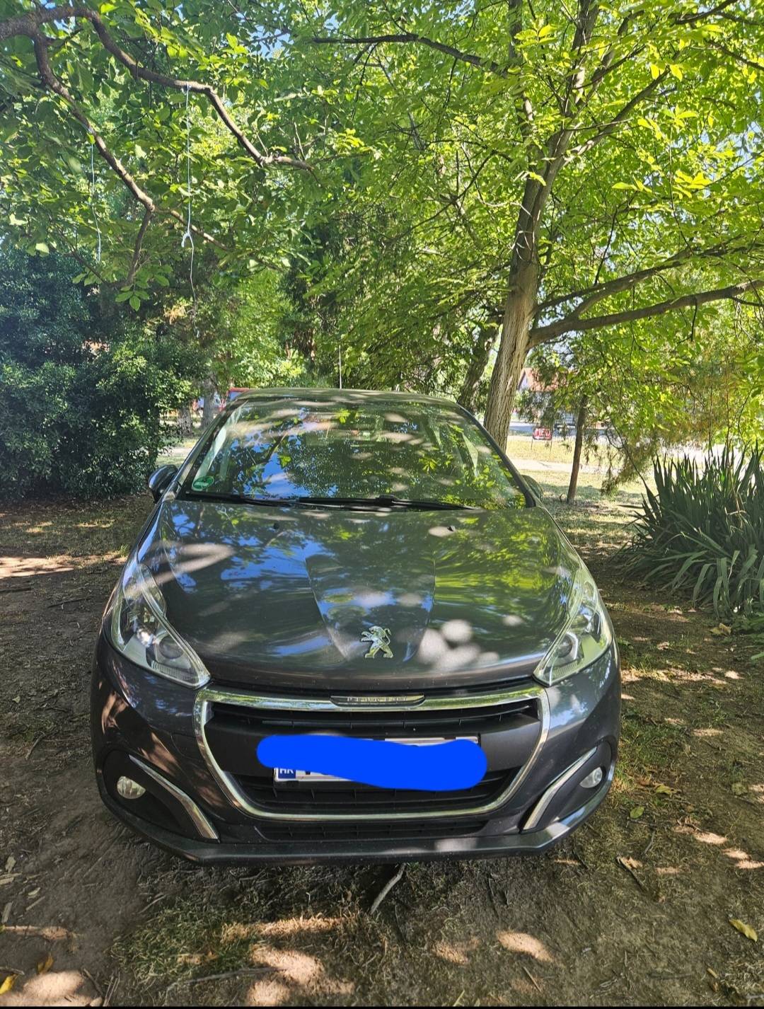 Peugeot 208, 2015., REG do 03/2026, 2 seta guma