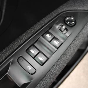 Peugeot 3008 1.5 HDi AUTOMATIK *LED, NAVIGACIJA, KAMERA*