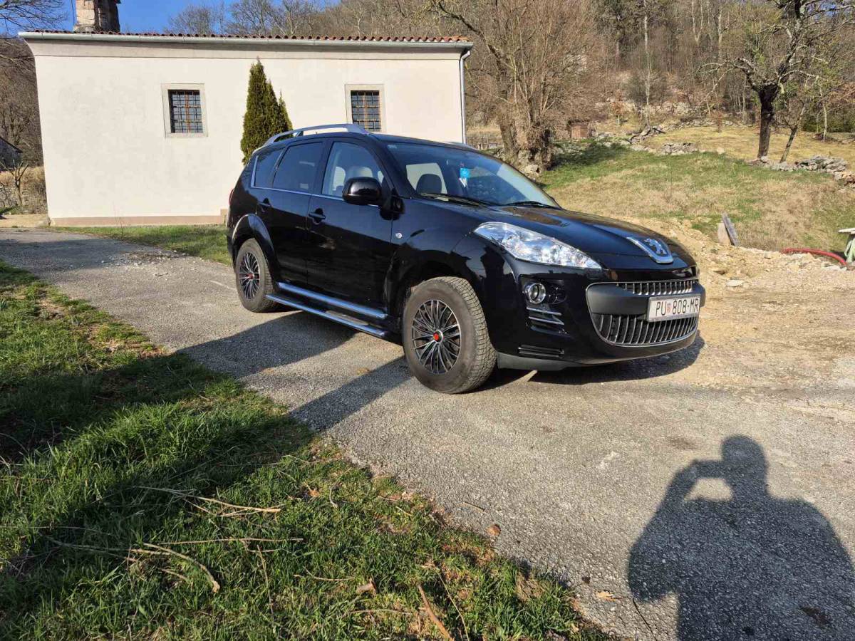 Peugeot 4007