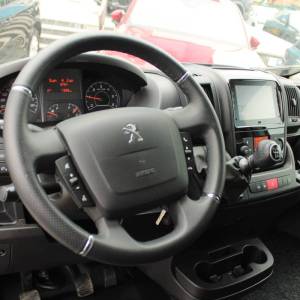 Peugeot Boxer 2.2 HDi L2H2 *NAVIGACIJA*