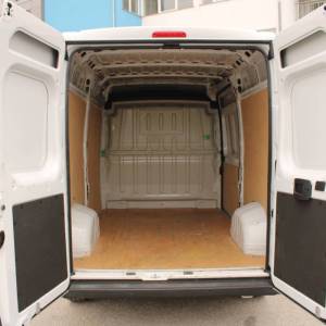 Peugeot Boxer 2.2 HDi L2H2 *NAVIGACIJA*