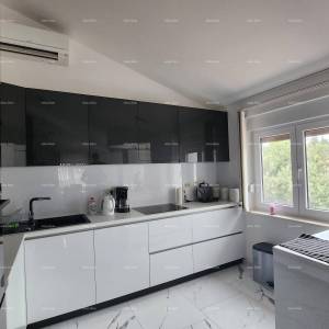 Pješčana uvala, prvi red do mora. Apartman sa pogledom na more.