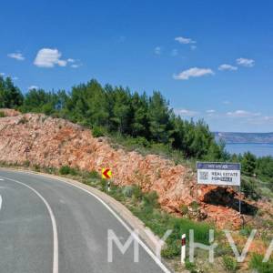 Poljoprivredno zemljište – Jelsa Istok