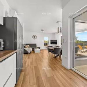 Pomer. Nova samostojeća prizemnica sa bazenom.