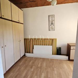 POPUST Dvojna kuća na zemljištu od 5.000m2,ROVINJ okolica