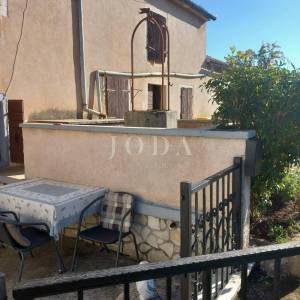 POPUST Dvojna kuća na zemljištu od 5.000m2,ROVINJ okolica