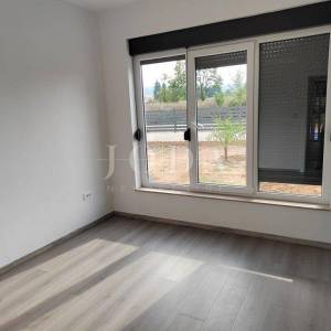 POPUST!!Lijepa moderna prizemnica s bazenom,Kršan