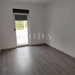 POPUST!!Lijepa moderna prizemnica s bazenom,Kršan