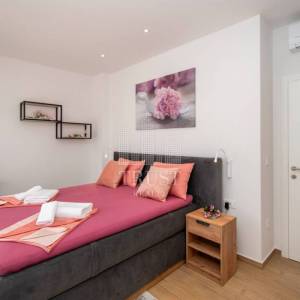 Poreč, moderna vila sa bazenom