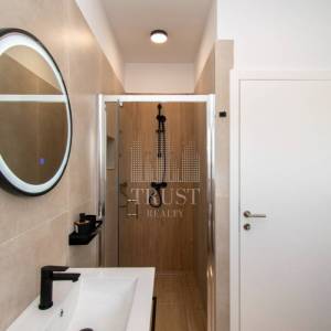 Poreč, moderna vila sa bazenom