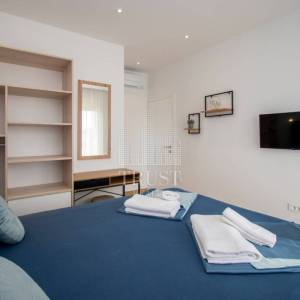 Poreč, moderna vila sa bazenom