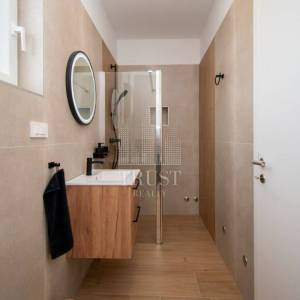 Poreč, moderna vila sa bazenom