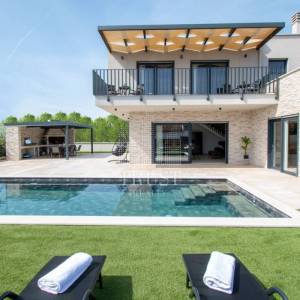 Poreč, moderna vila sa bazenom