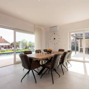 Poreč, moderna vila sa bazenom