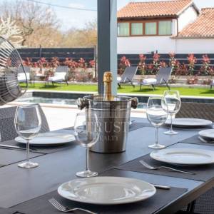 Poreč, moderna vila sa bazenom