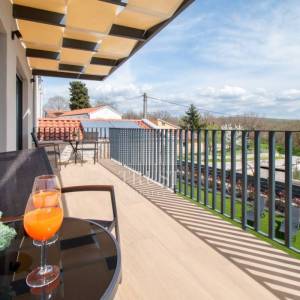 Poreč, moderna vila sa bazenom