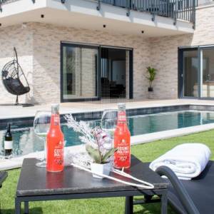 Poreč, moderna vila sa bazenom