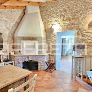 Poreč okolica - Samostojeća kamena kuća s velikim vrtom blizu mora