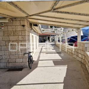 Poslovni prostor 175 m2 - centar Korčule uz more
