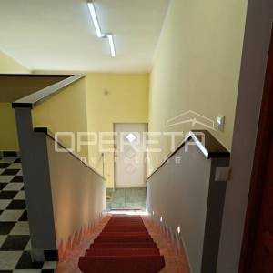 POSLOVNO - STAMBENA HALA BLIZU SLOVENSKE GRANICE